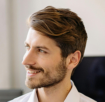 Porträt von Michael Brennan, CTO und Führungsperson im Fintech- und Kryptotechnologie-Sektor
